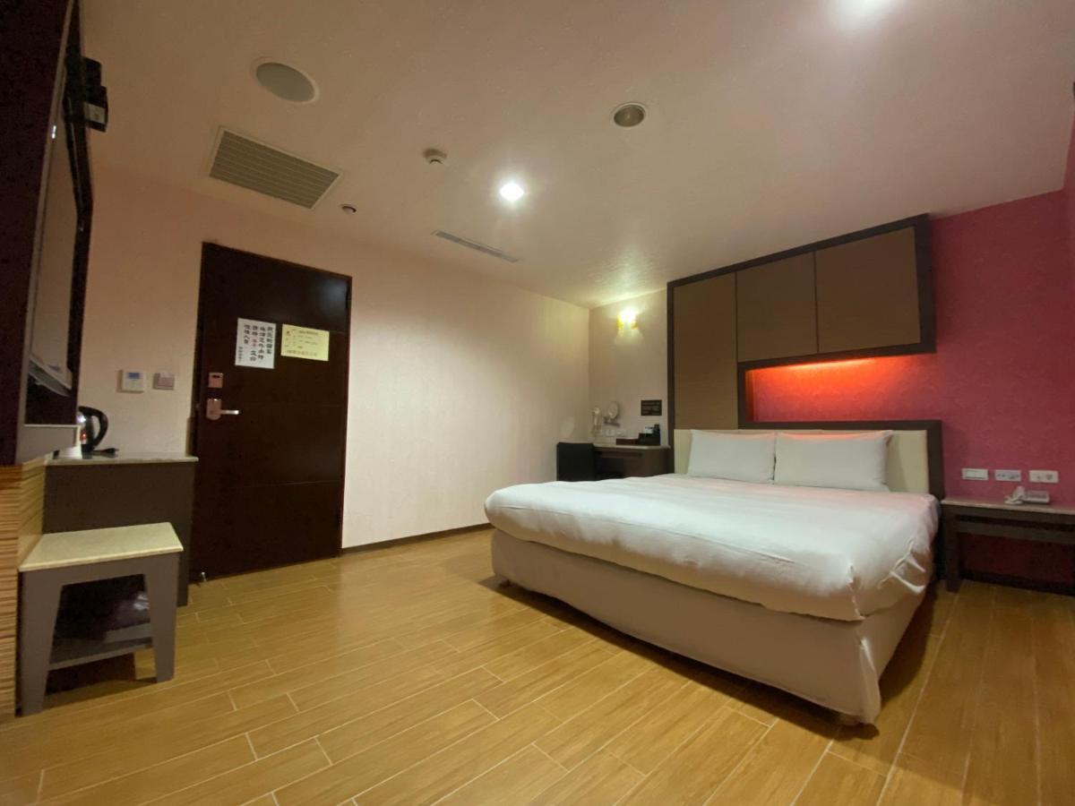 Hua Xiang Hotel -Zouying เกาสง ภายนอก รูปภาพ