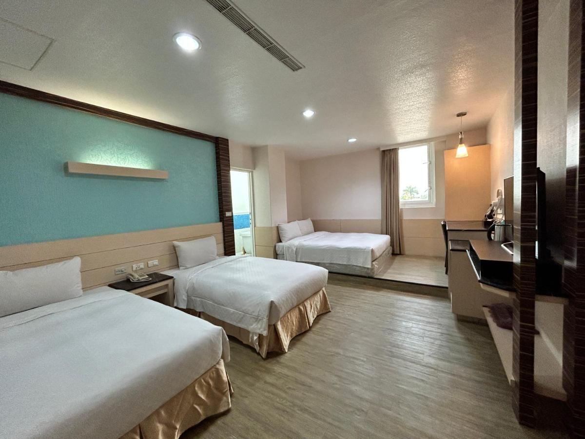 Hua Xiang Hotel -Zouying เกาสง ภายนอก รูปภาพ