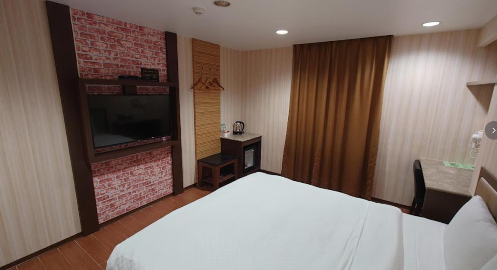 Hua Xiang Hotel -Zouying เกาสง ภายนอก รูปภาพ