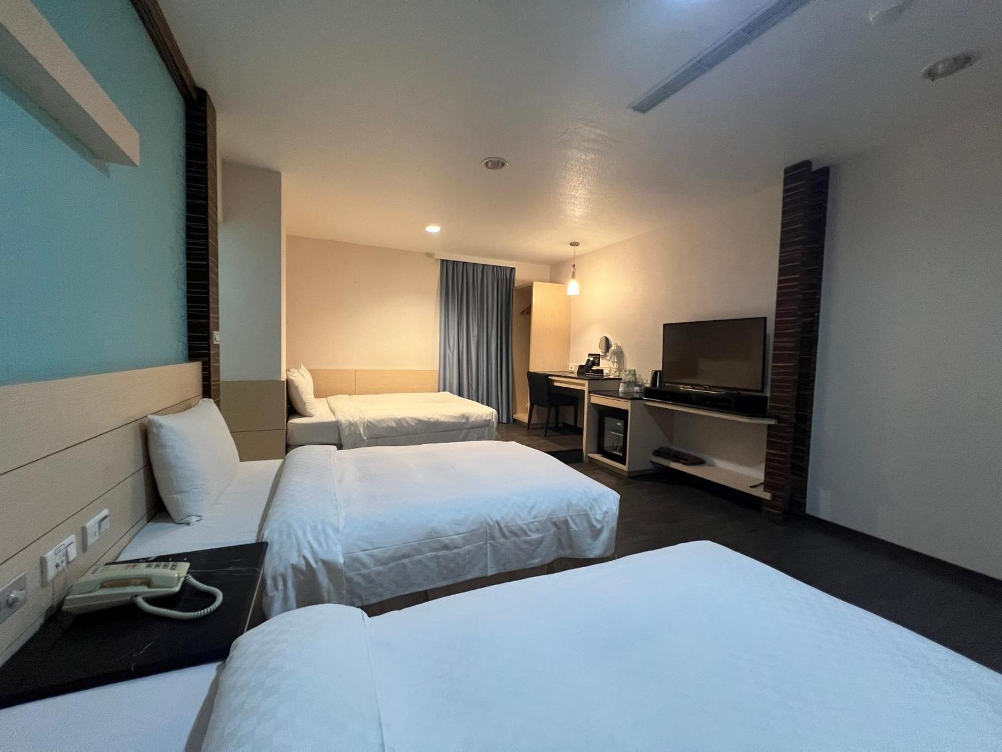 Hua Xiang Hotel -Zouying เกาสง ภายนอก รูปภาพ