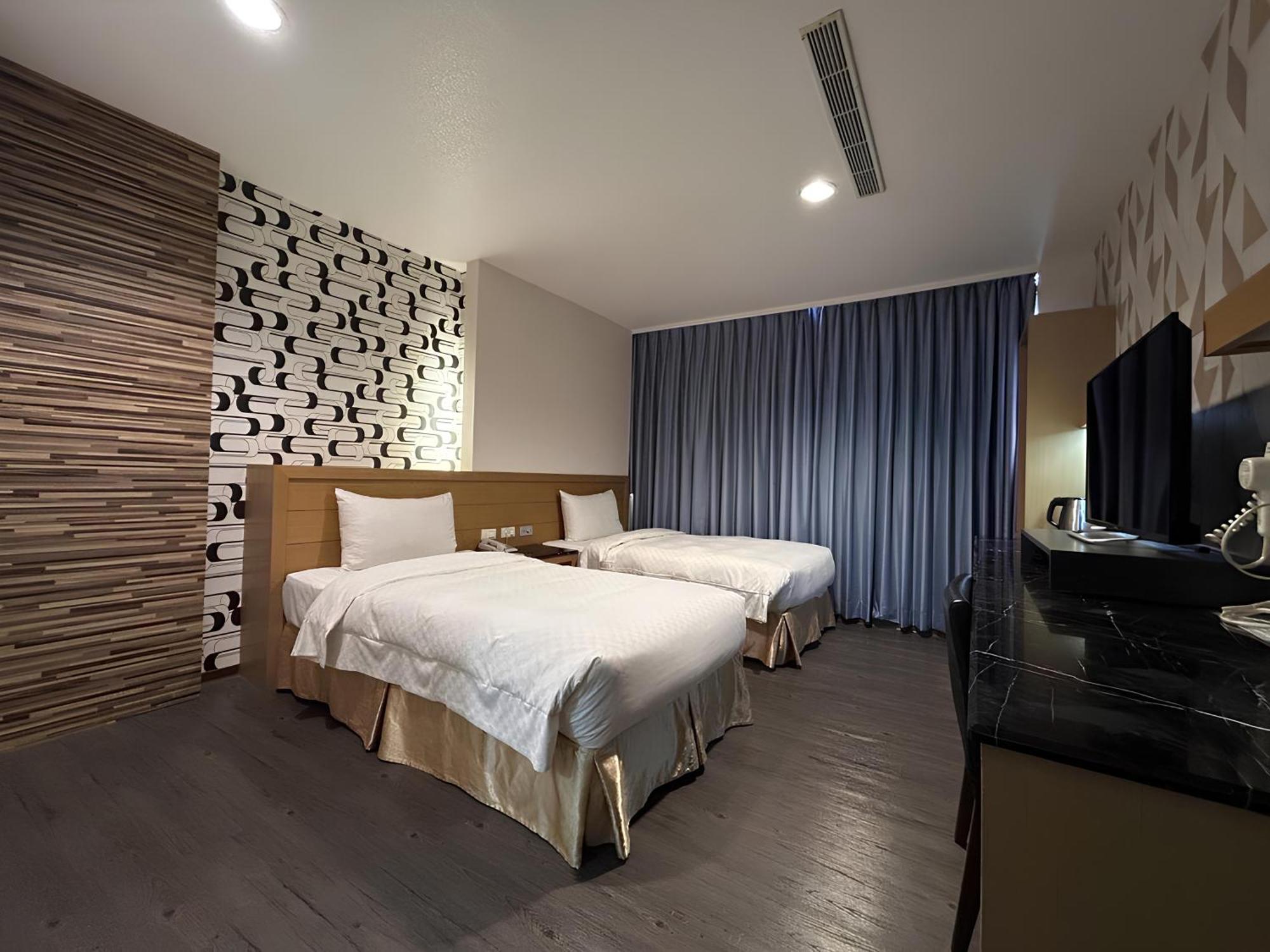 Hua Xiang Hotel -Zouying เกาสง ภายนอก รูปภาพ