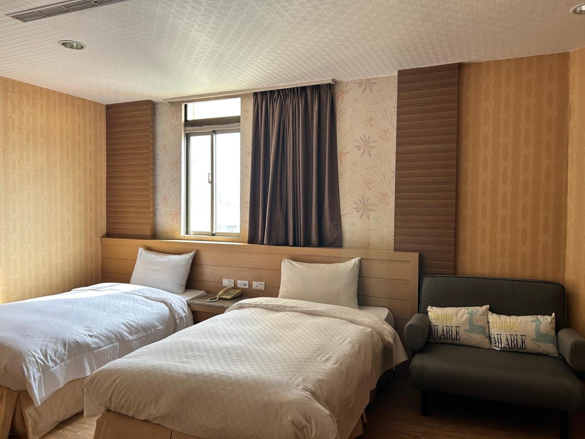 Hua Xiang Hotel -Zouying เกาสง ภายนอก รูปภาพ