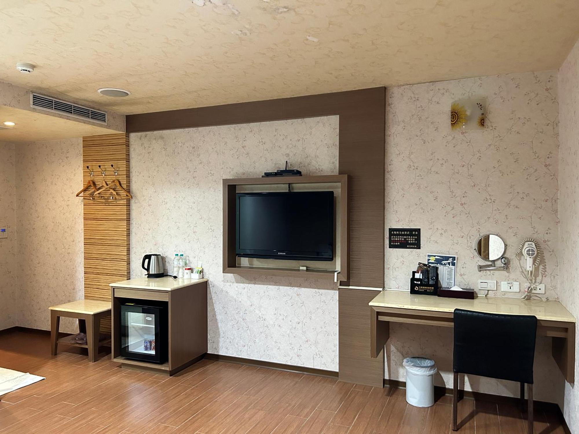 Hua Xiang Hotel -Zouying เกาสง ภายนอก รูปภาพ