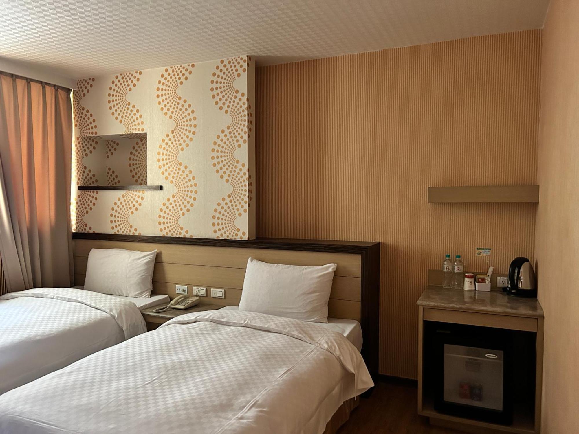 Hua Xiang Hotel -Zouying เกาสง ภายนอก รูปภาพ