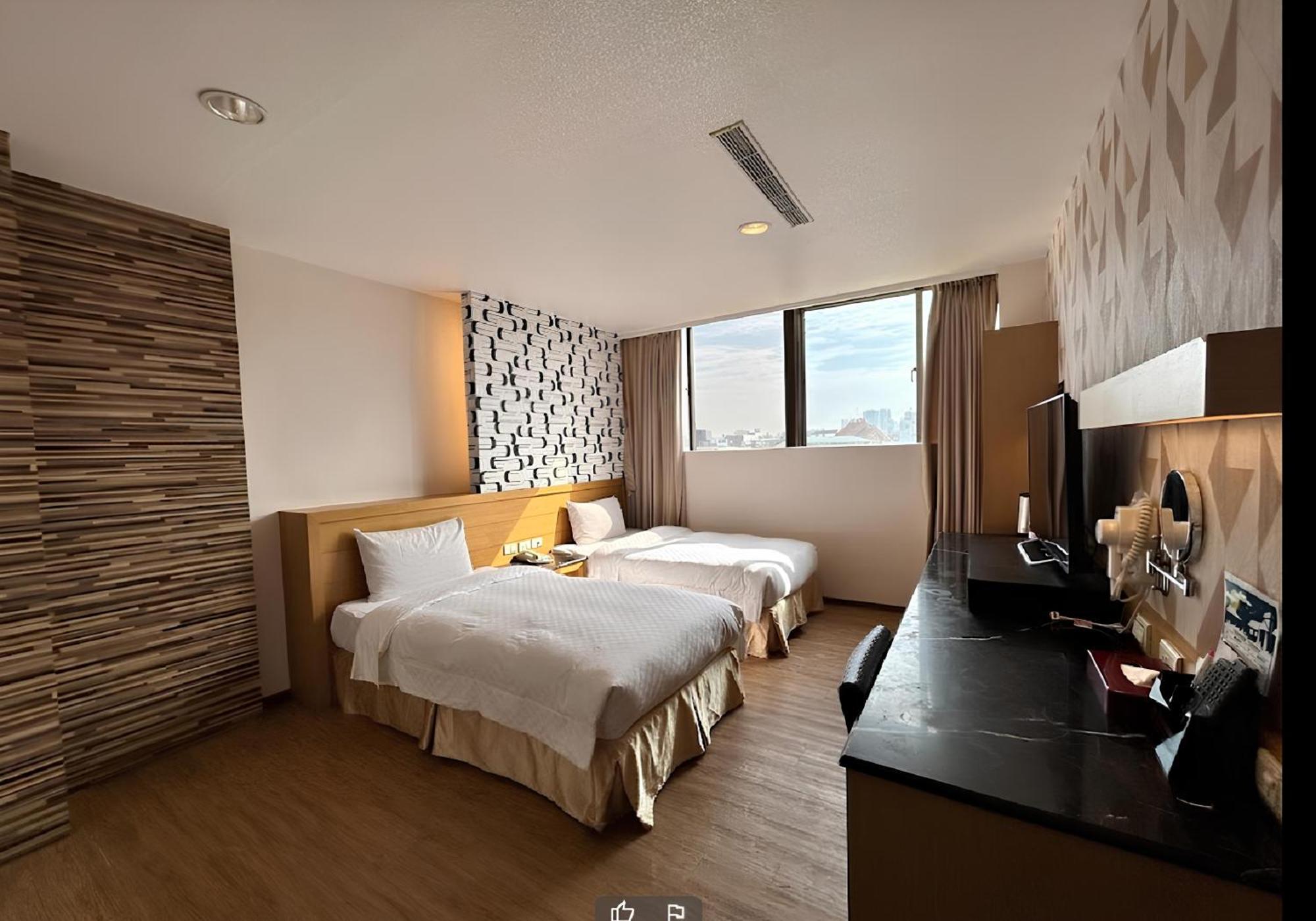 Hua Xiang Hotel -Zouying เกาสง ภายนอก รูปภาพ