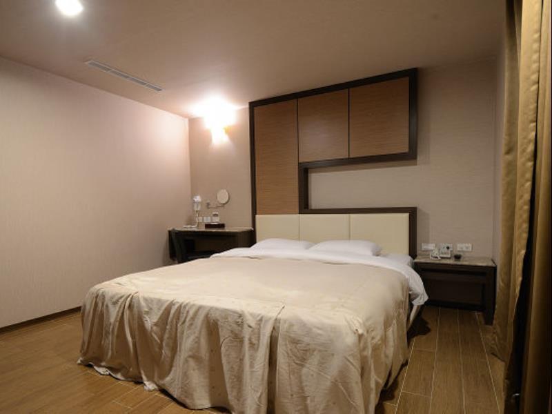 Hua Xiang Hotel -Zouying เกาสง ภายนอก รูปภาพ