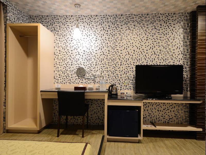 Hua Xiang Hotel -Zouying เกาสง ภายนอก รูปภาพ
